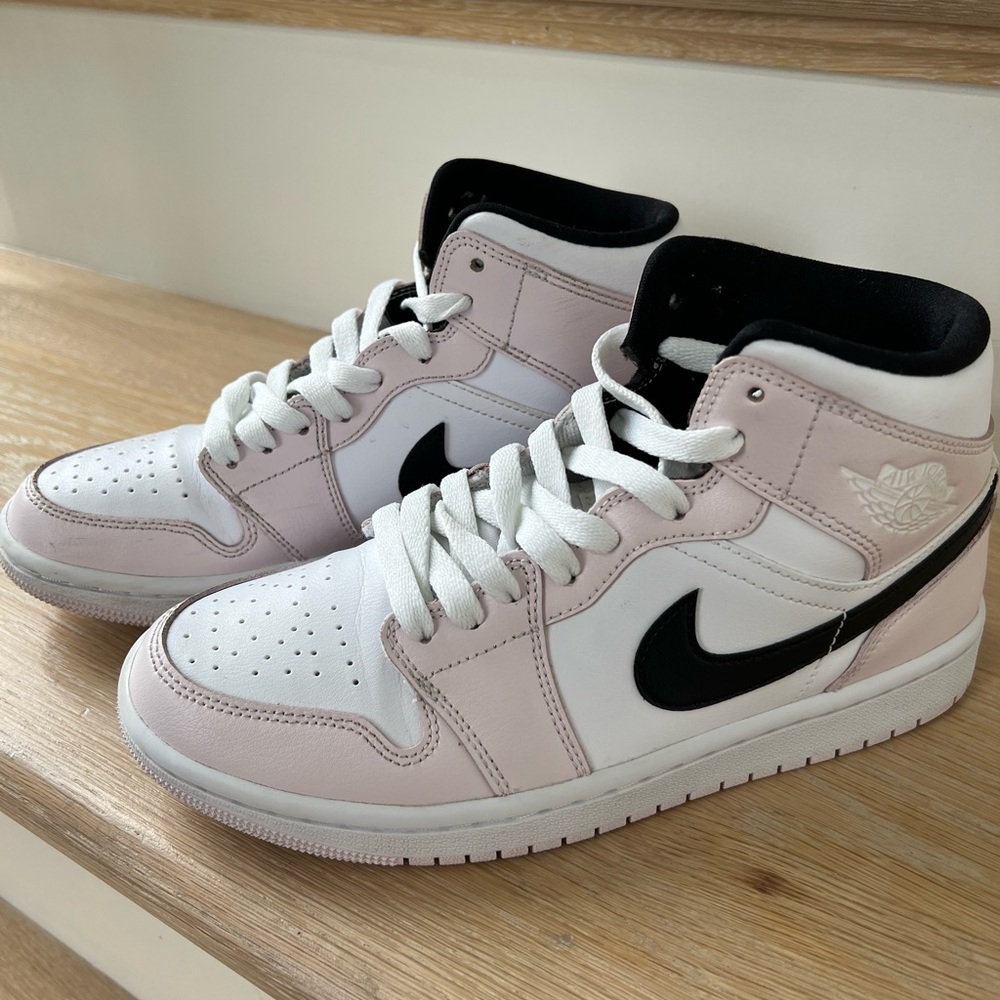 Women Jordan Barely Rose Mid Sz 7